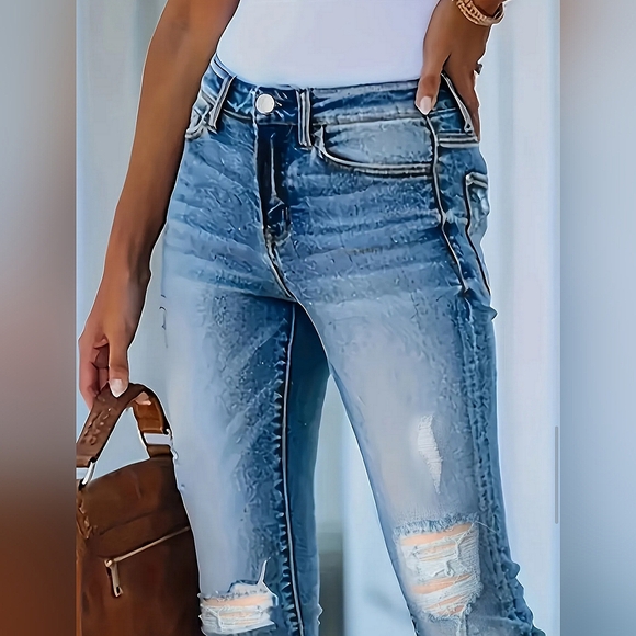 NWOT Women's Skinny Distressed Light Washed Jeans Size Small - Picture 6 of 7